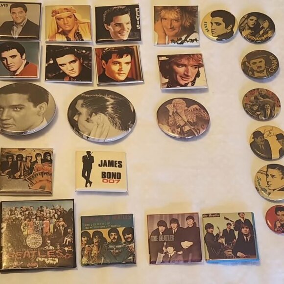 Beatles, E. Presley, R.Stewart,  Bond, Chaplin, Laurel Hardy 24 lot Pin backs - Picture 1 of 5